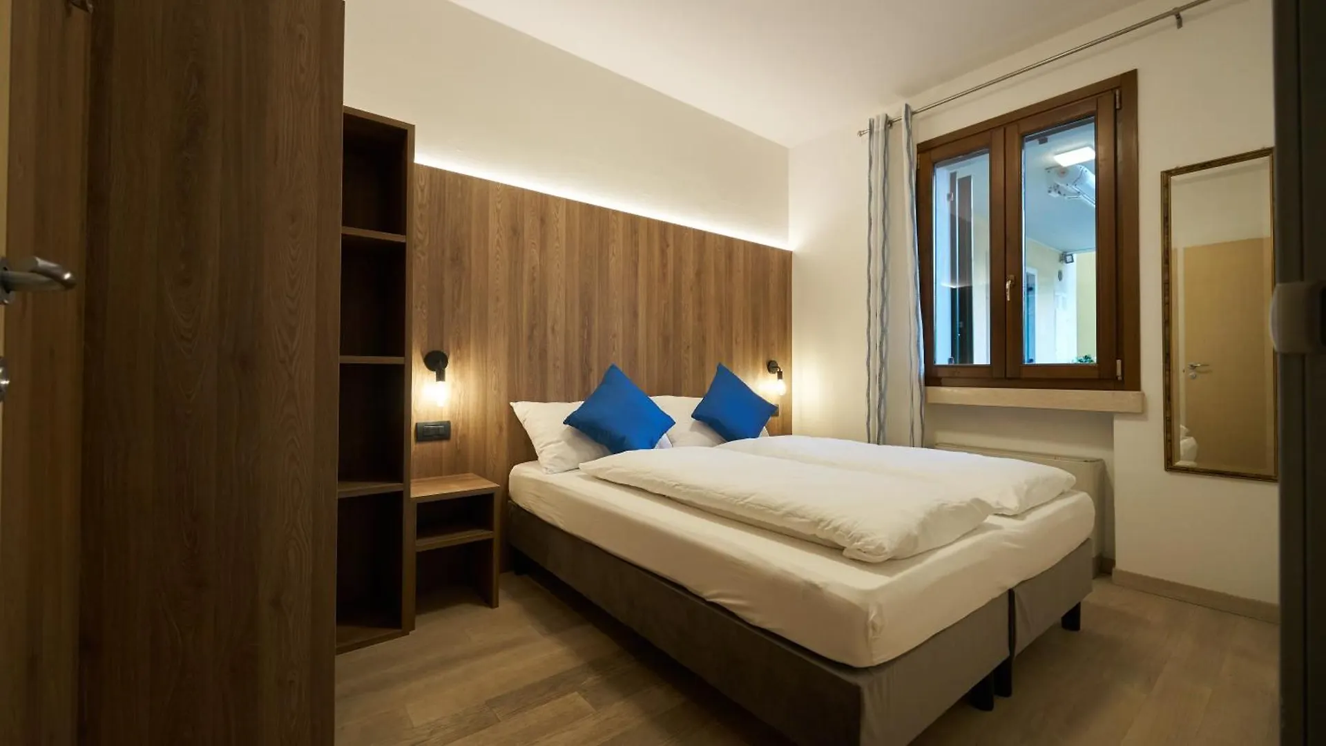 Apartment Alila Peschiera del Garda 0*,  Italia